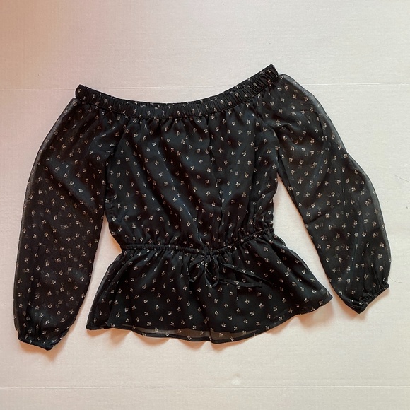 Abercrombie off the shoulder top size XS - Picture 1 of 3